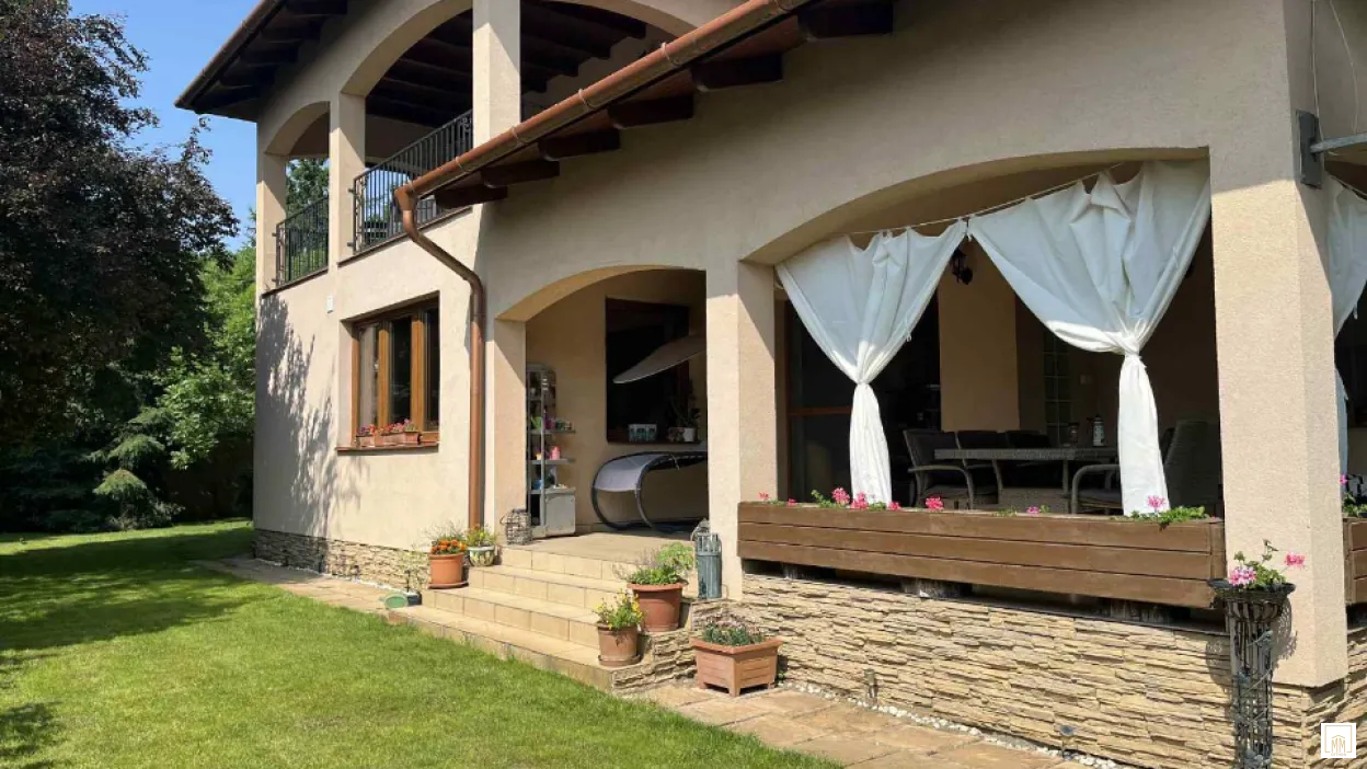 Mediterrán villa Nyíregyháza-Sóstógyógyfürdőn 1. kép