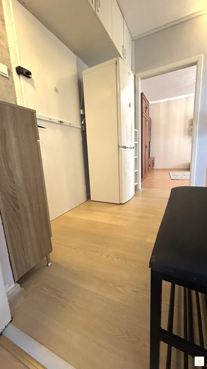 Kiadó 2 szobás, erkélyes, teljesen felújított, bútorozott 14. kép