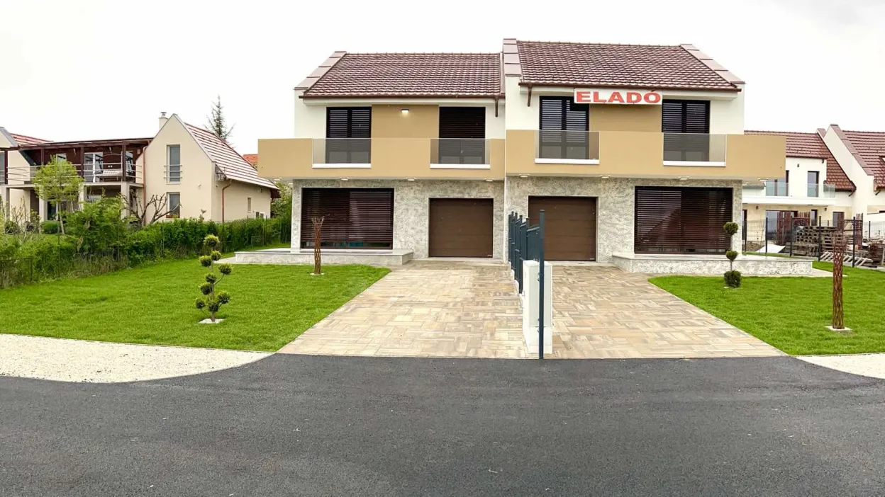 Új építésű balatoni panorámás ikerház Balatonfüreden 3. kép